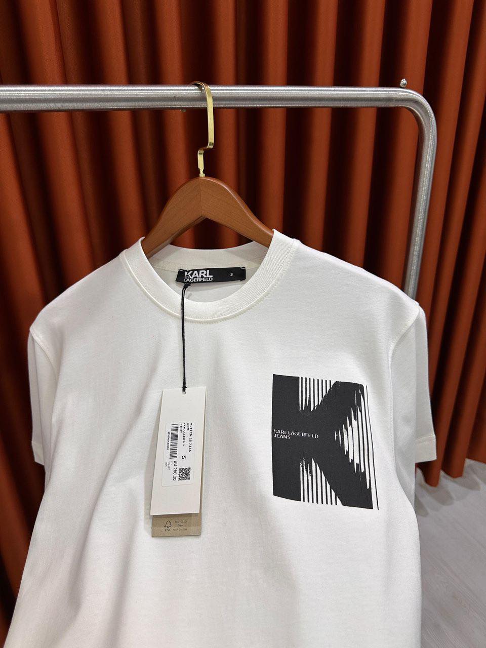 BLACK STORE Facebook ad: Nouvel arrivage de T-Shirt ( collection 2026 )…