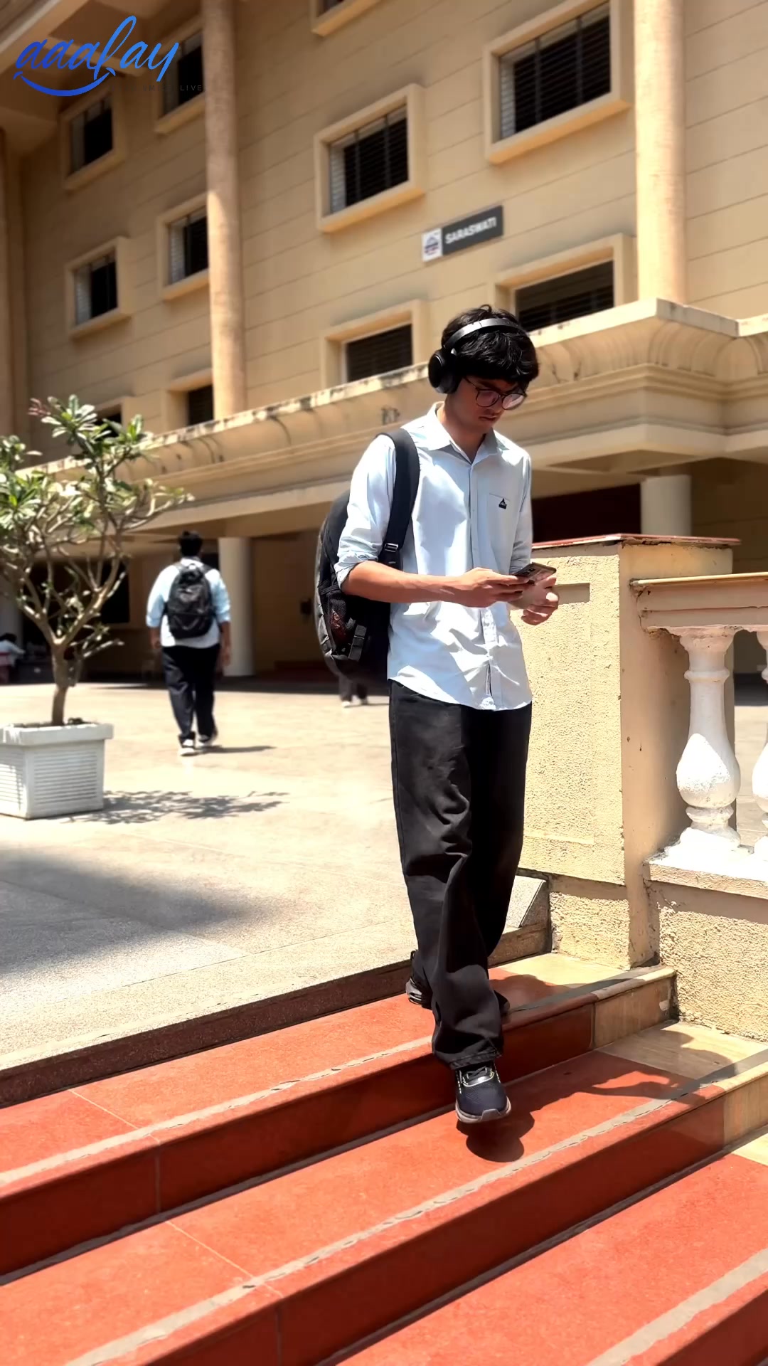 Aaalay Facebook ad: Premium Aaalay MIT-WPU Hostel