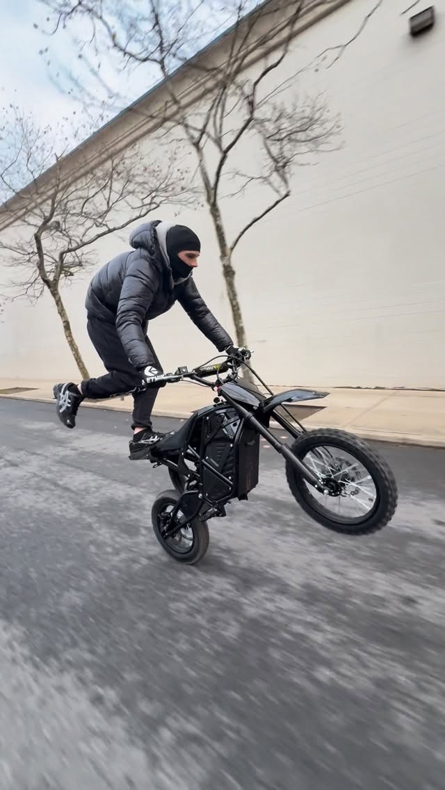 Dallyrides Facebook ad: Go get the new Nova mini ebike