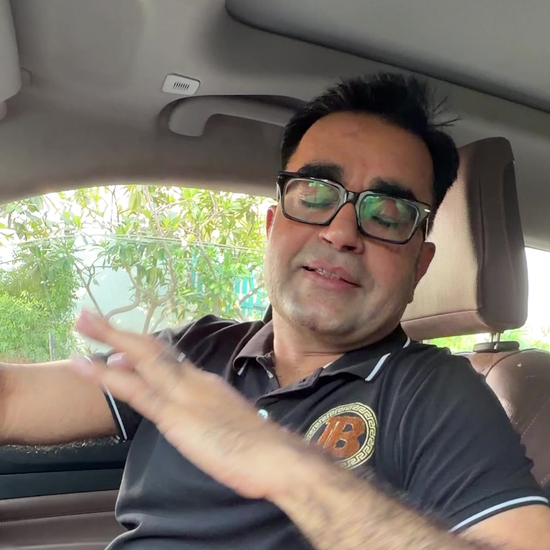 Deepak Bajaj Facebook ad: Scale your business using Social media & AI