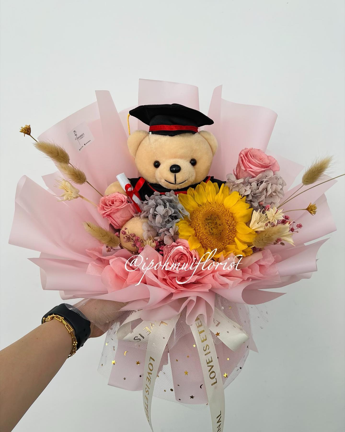 Ipoh Mui Florist Facebook ad: Celebrate in Style with Bespoke Bouquets