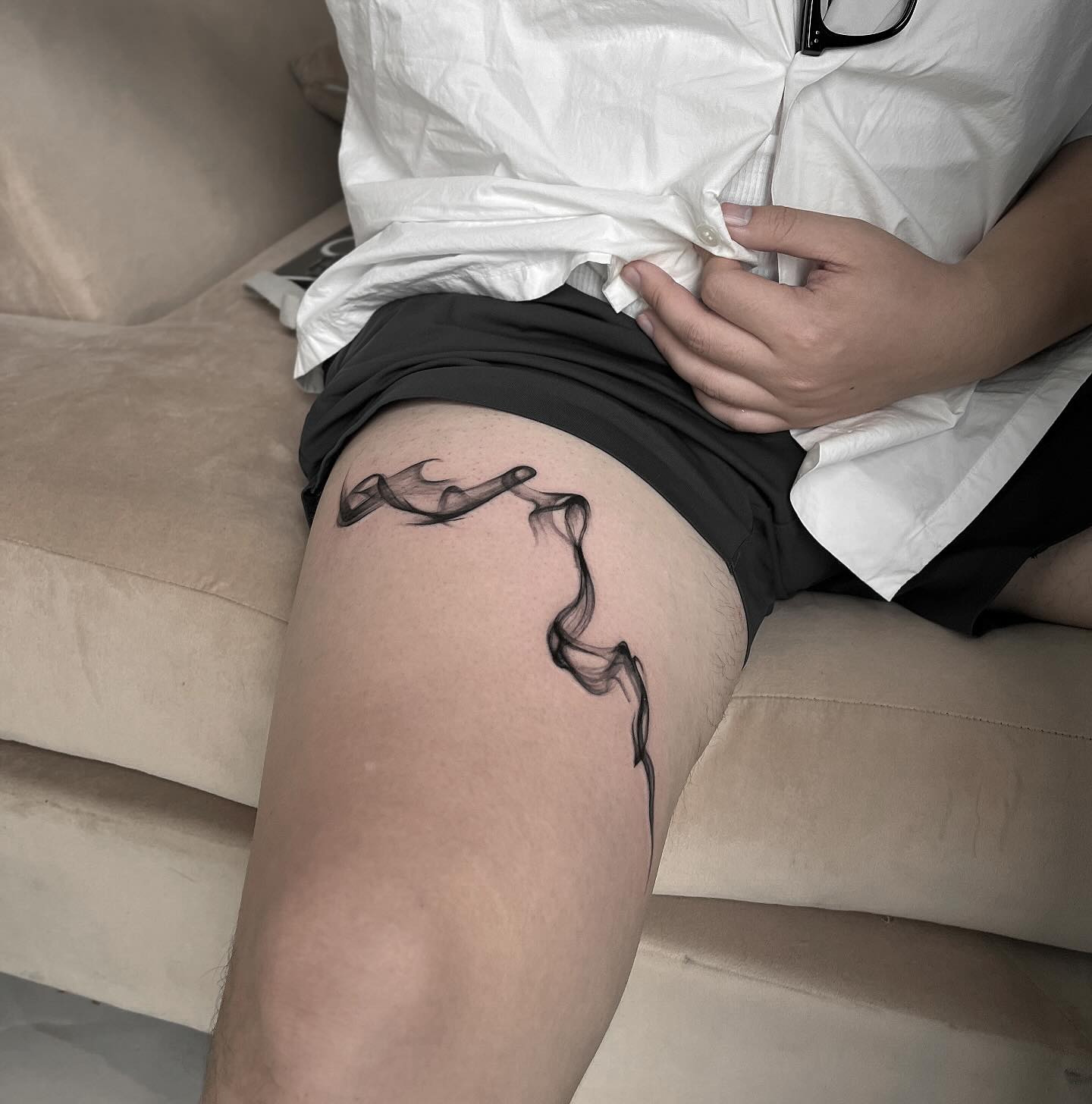Tattooist BlackChic Facebook ad: Smokey.