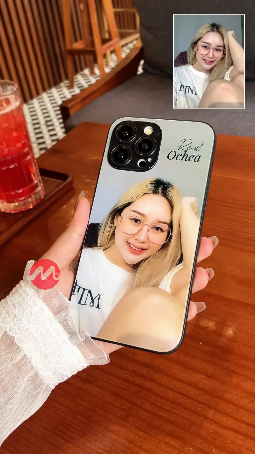Minvio Facebook ad: Personalized Phone Case