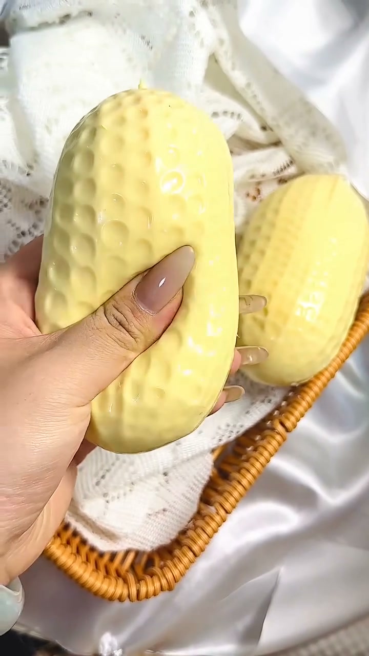 Little Kingdom Facebook ad: #1 Jumbo Peanut Squishy Toy