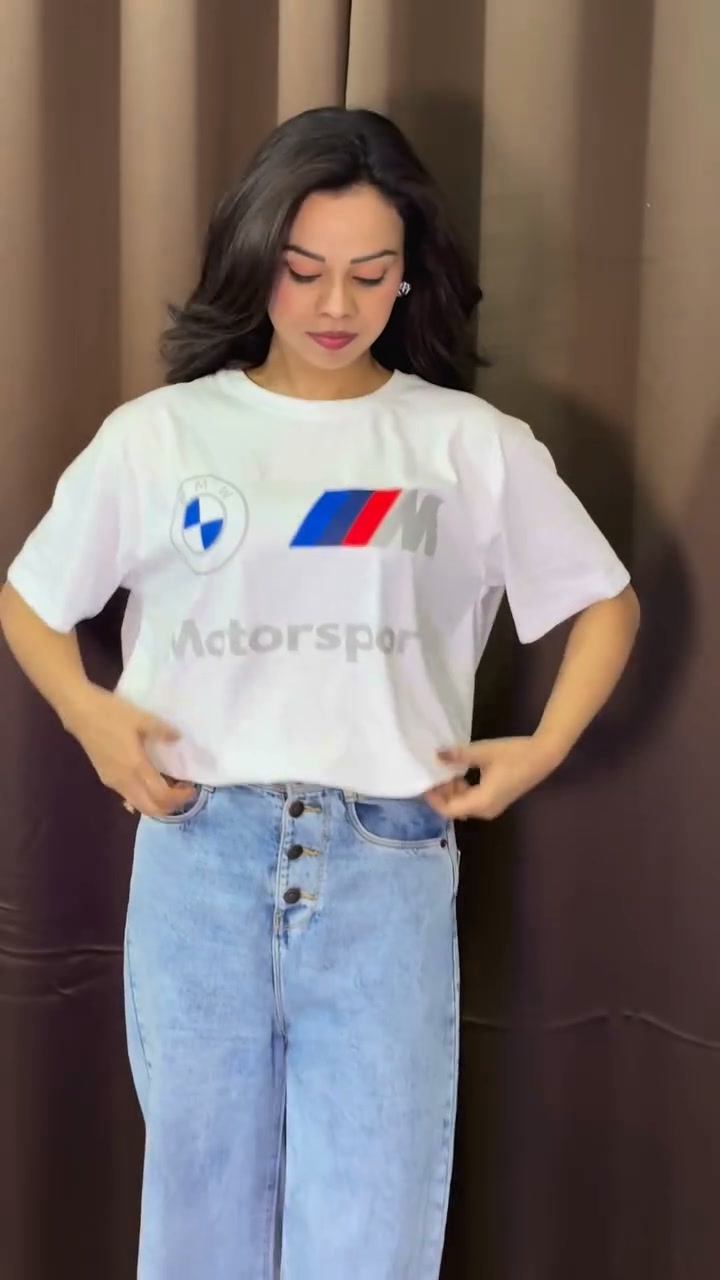 Luxe Facebook ad: Get Premium Tshirts Online At Best Price