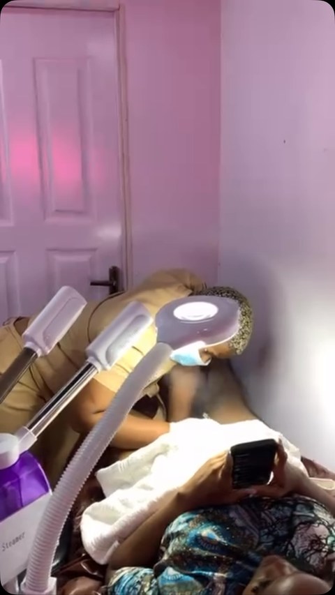 Big ben saloon sp Facebook ad: Offer Offer Offer muite na mwenzako asiikosee Waxing…