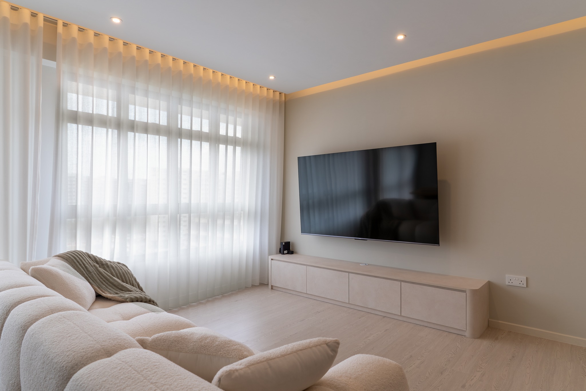 Carpenters 匠 Facebook ad: Discover the mastery of modern design by Jassie…