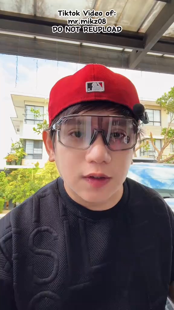 Sir John Facebook ad: Shopee: https://s.shopee.ph/4VaJd6E8sr