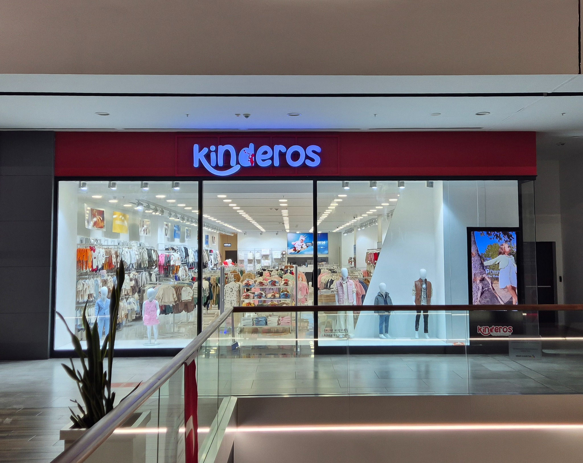 Kinderos Facebook ad: En iyisi, en hesaplısı Kinderos'ta!