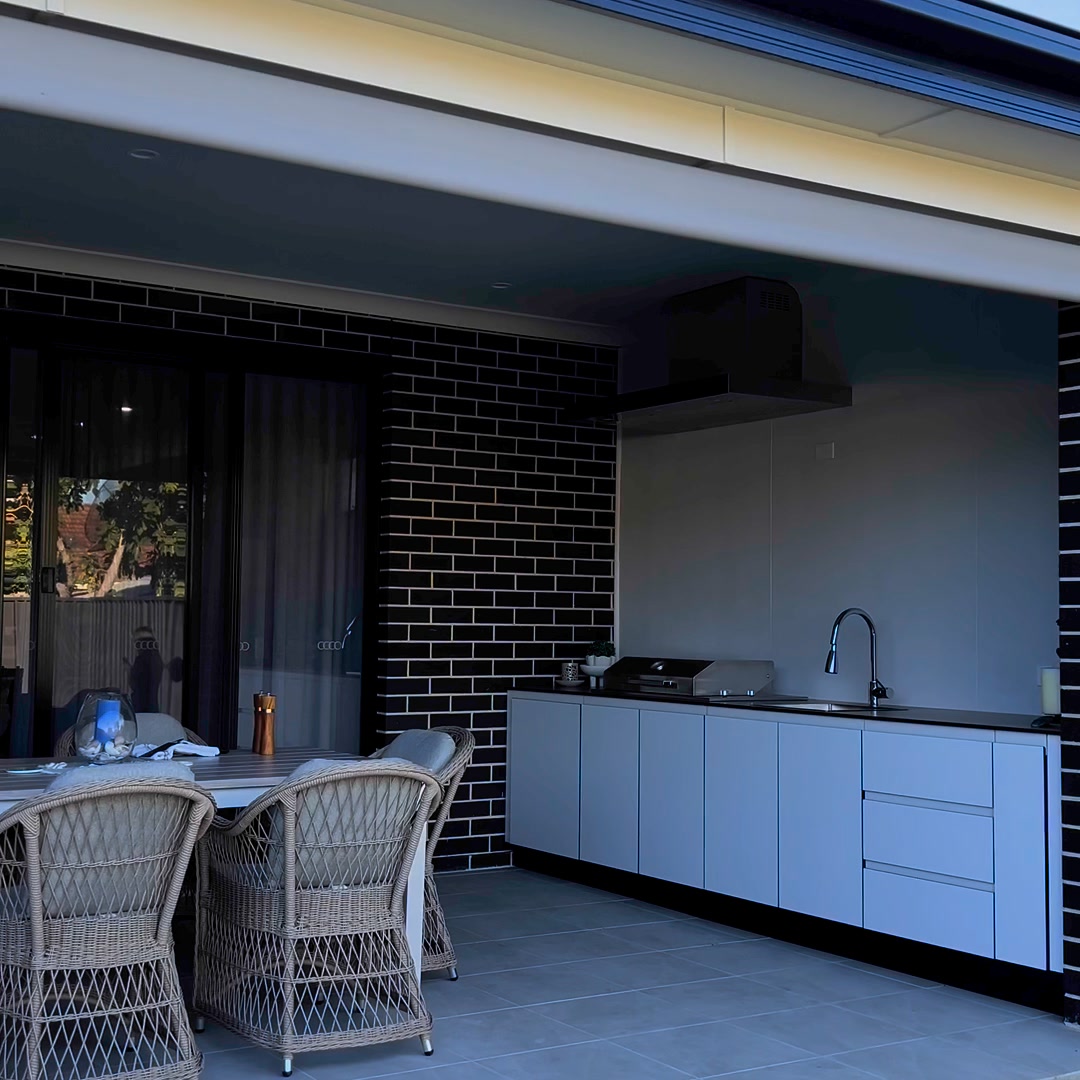 Australian Outdoor Living Facebook ad: Premium Outdoor Kitchens