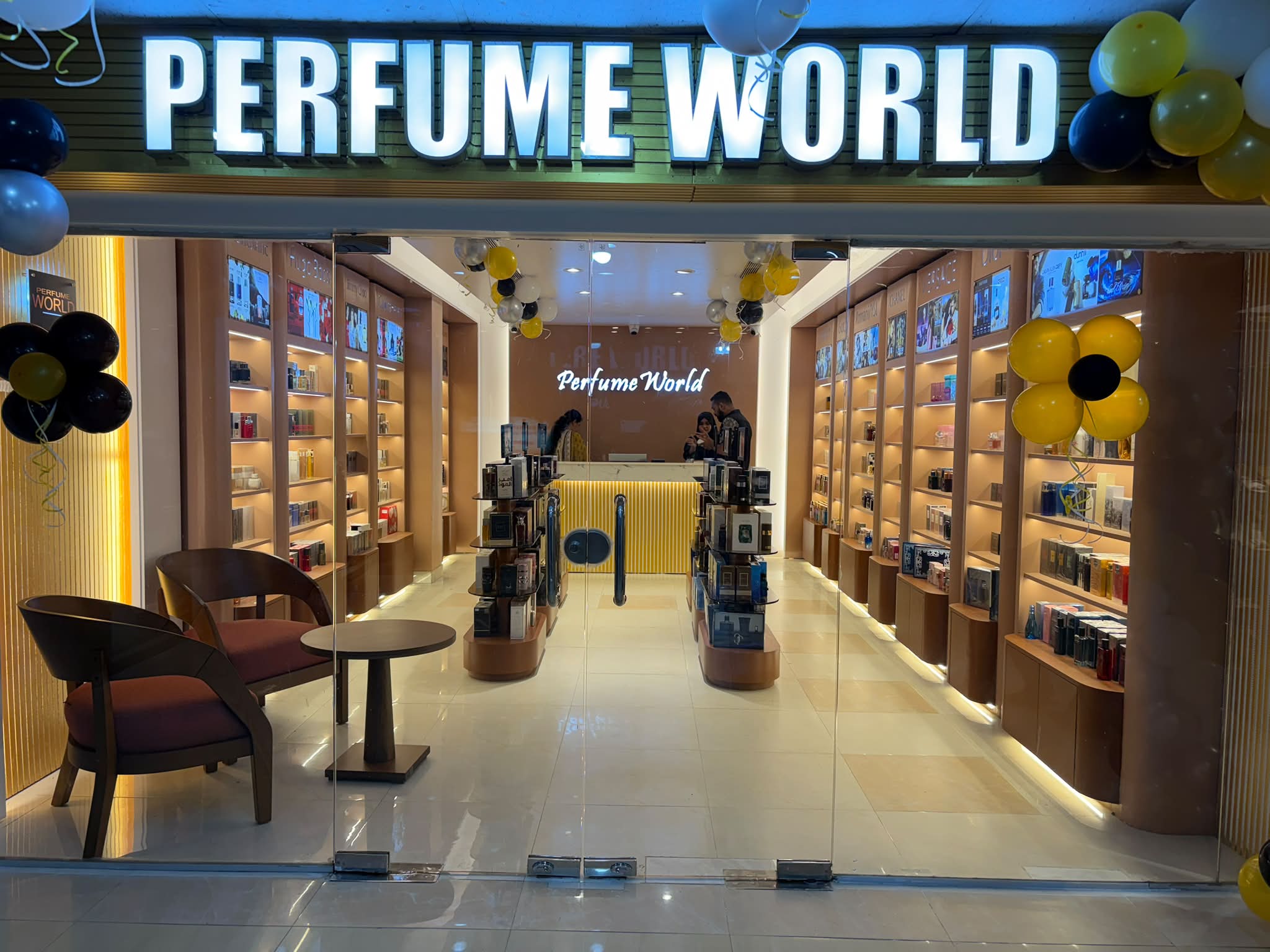 PERFUME WORLD Facebook ad: Exciting News, Baily Road!