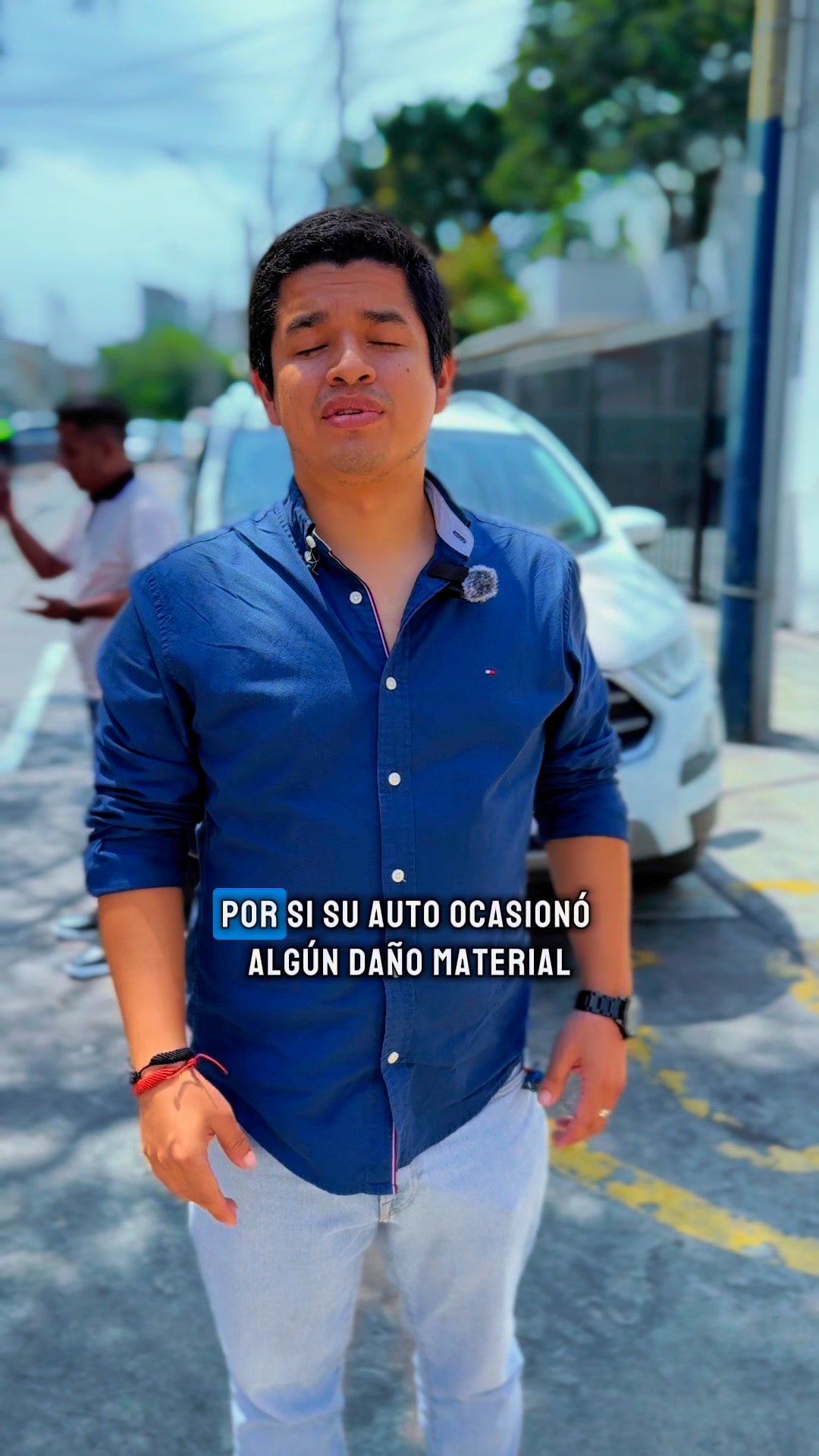 Pacífico Seguros Facebook ad: Seguro Vehicular PacÍfico