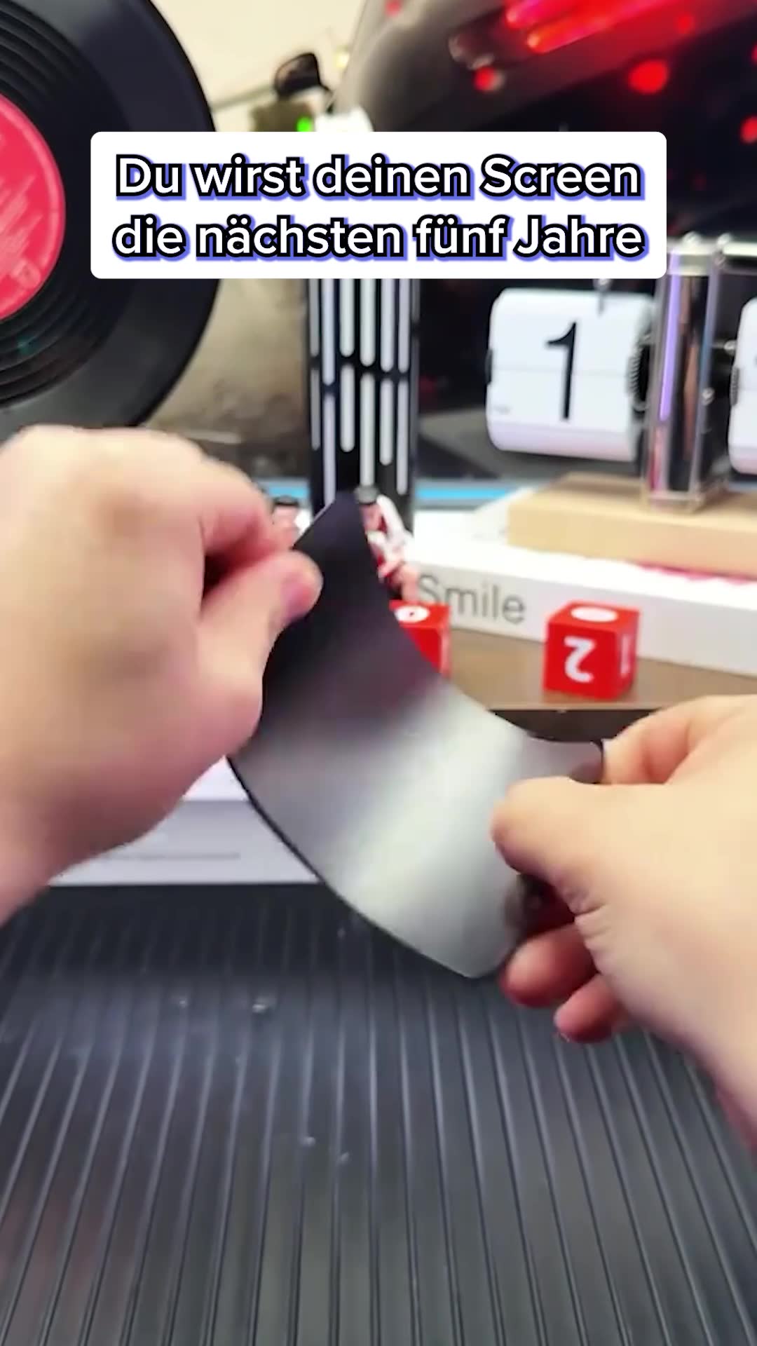 EvoTech Facebook ad: Perfekter Handyschutz in Sekunden!