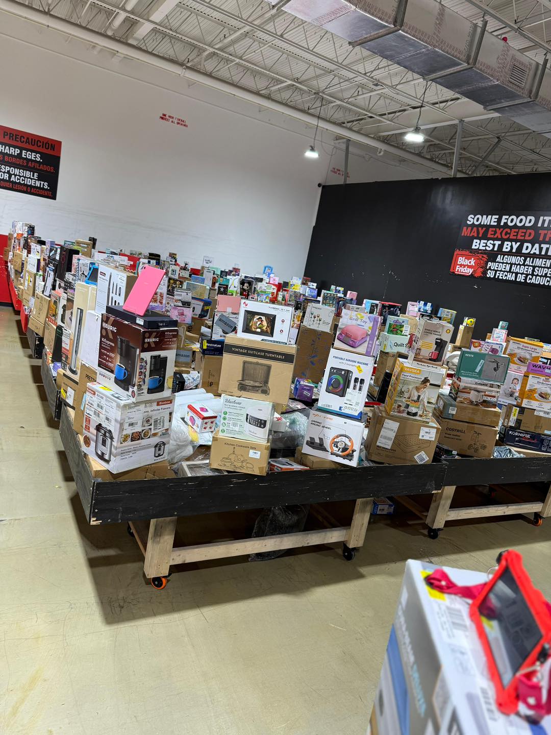 Black Friday Deals Tampa Facebook ad: TAMPA, THE HUNT IS ON!
