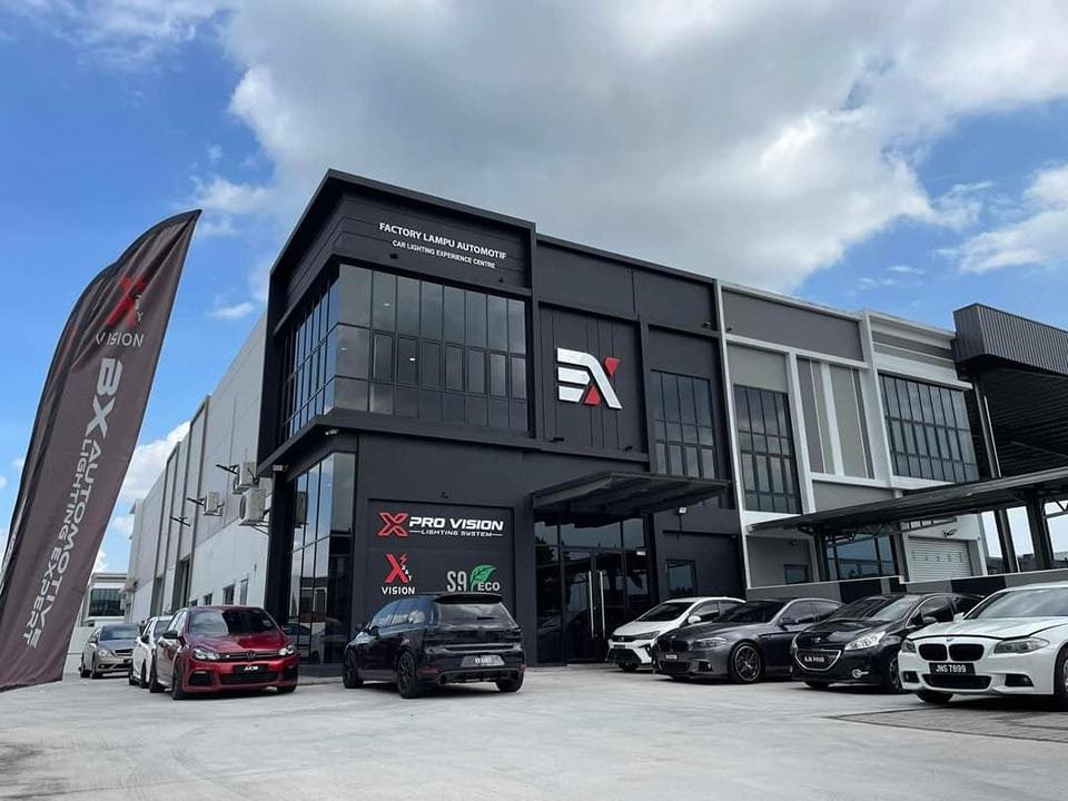 BX Automotive Lighting Station MY Facebook ad: 𝐓𝐮𝐤𝐚𝐫 𝐡𝐞𝐚𝐝𝐥𝐚𝐦𝐩 𝐜𝐨𝐯𝐞𝐫 𝐛𝐚𝐫𝐮