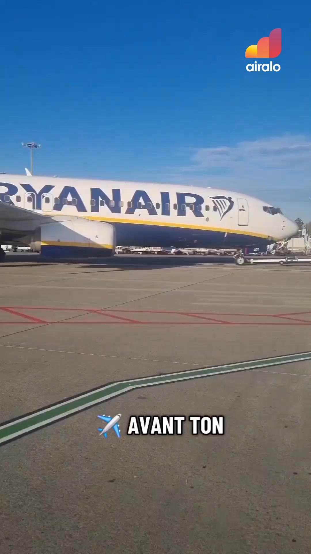 Airalo Global eSIM Store Facebook ad: Voyage plus malin avec une eSIM