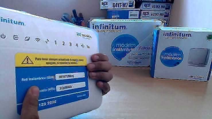 Selena ejecutivo en telmex Facebook ad: Te pongo internet ilimitado con precio fijo trámite…