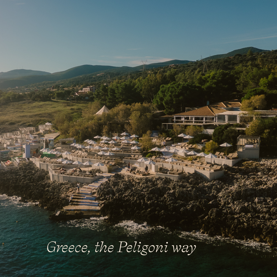 Peligoni Facebook ad: Explore hand-picked villas close to the sea and…