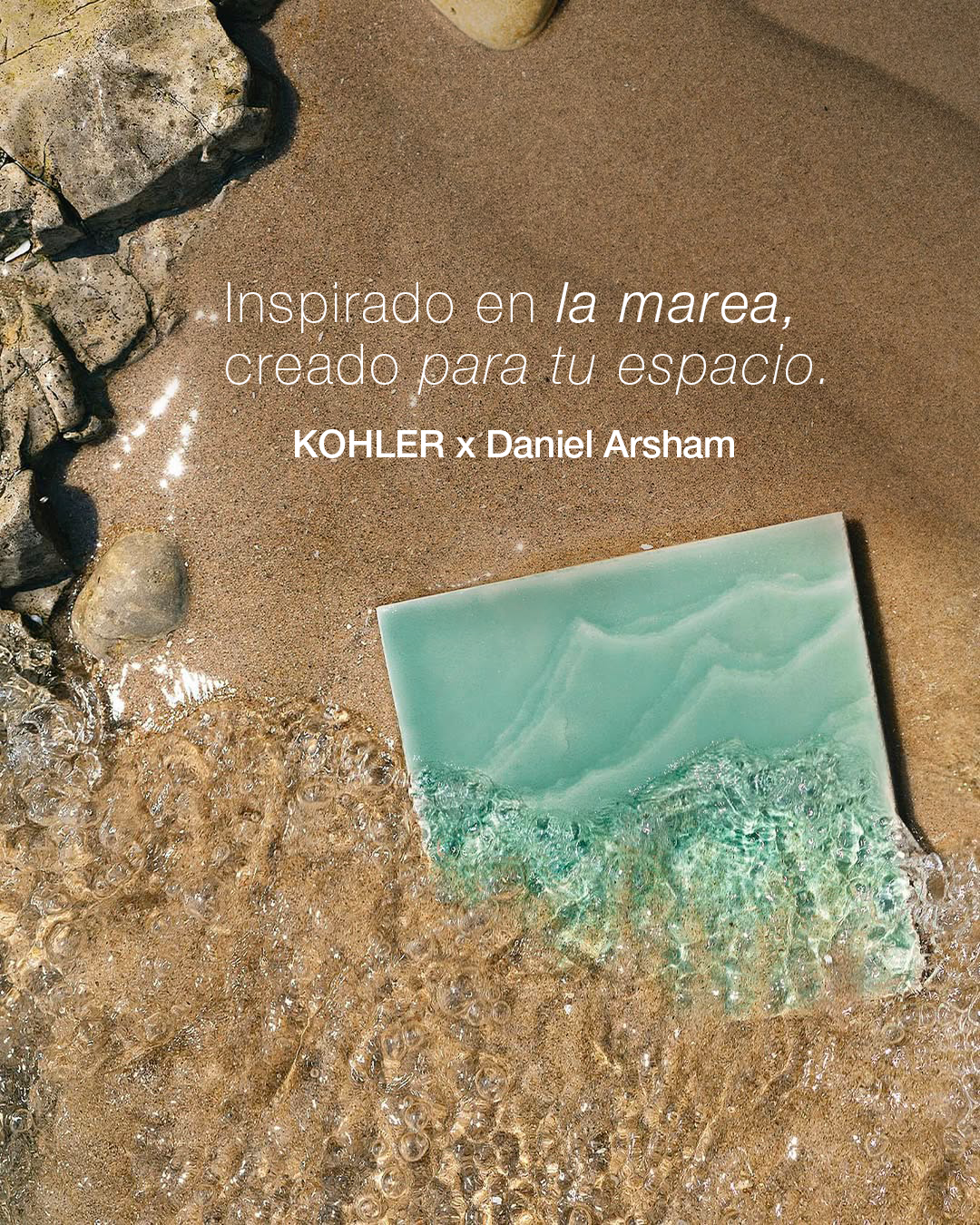 Kohler Latin America Facebook ad: Formas orgánicas y transparencias que capturan el…