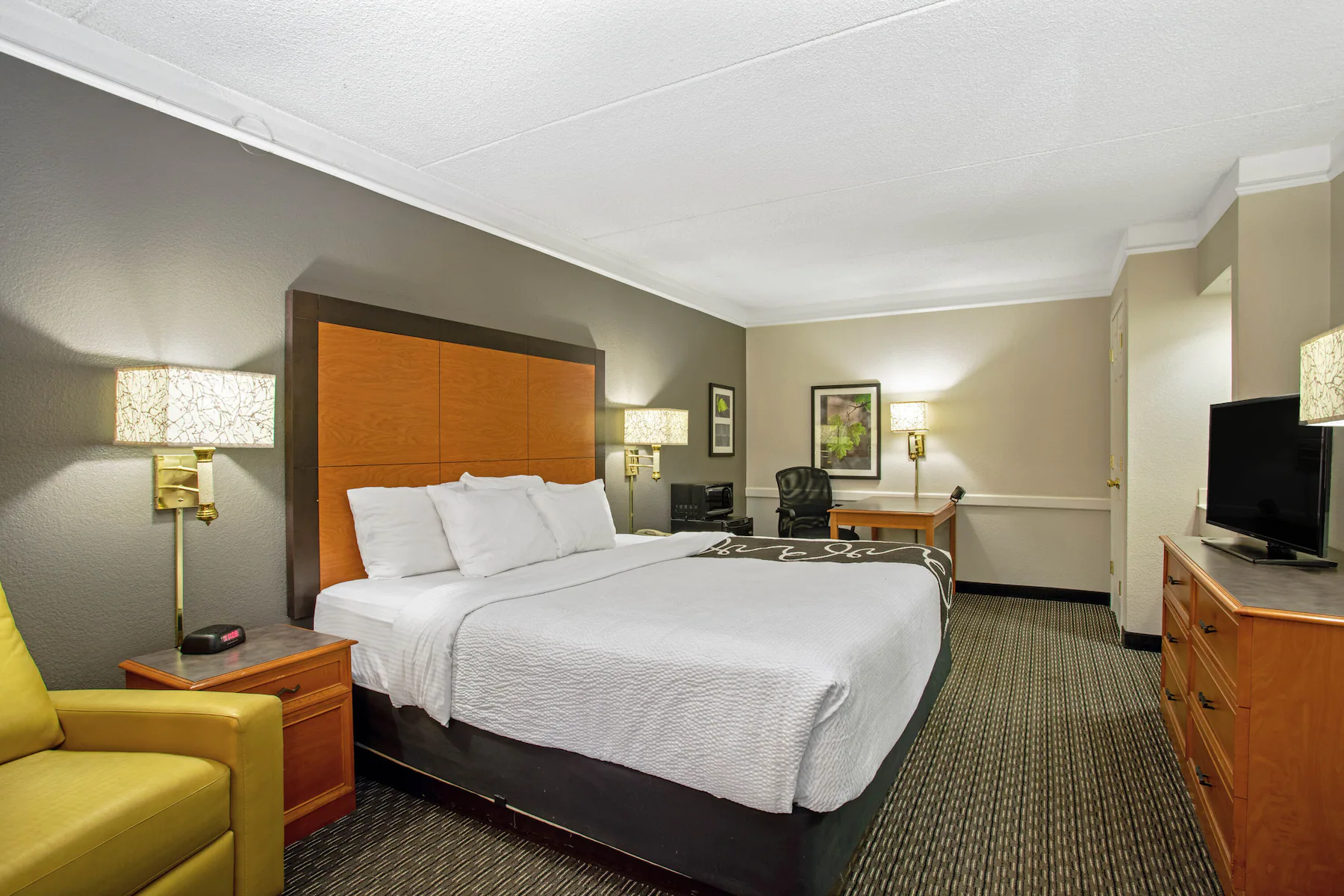La Quinta Inn Denver Golden Facebook ad: La Quinta Inn by Wyndham Denver Golden