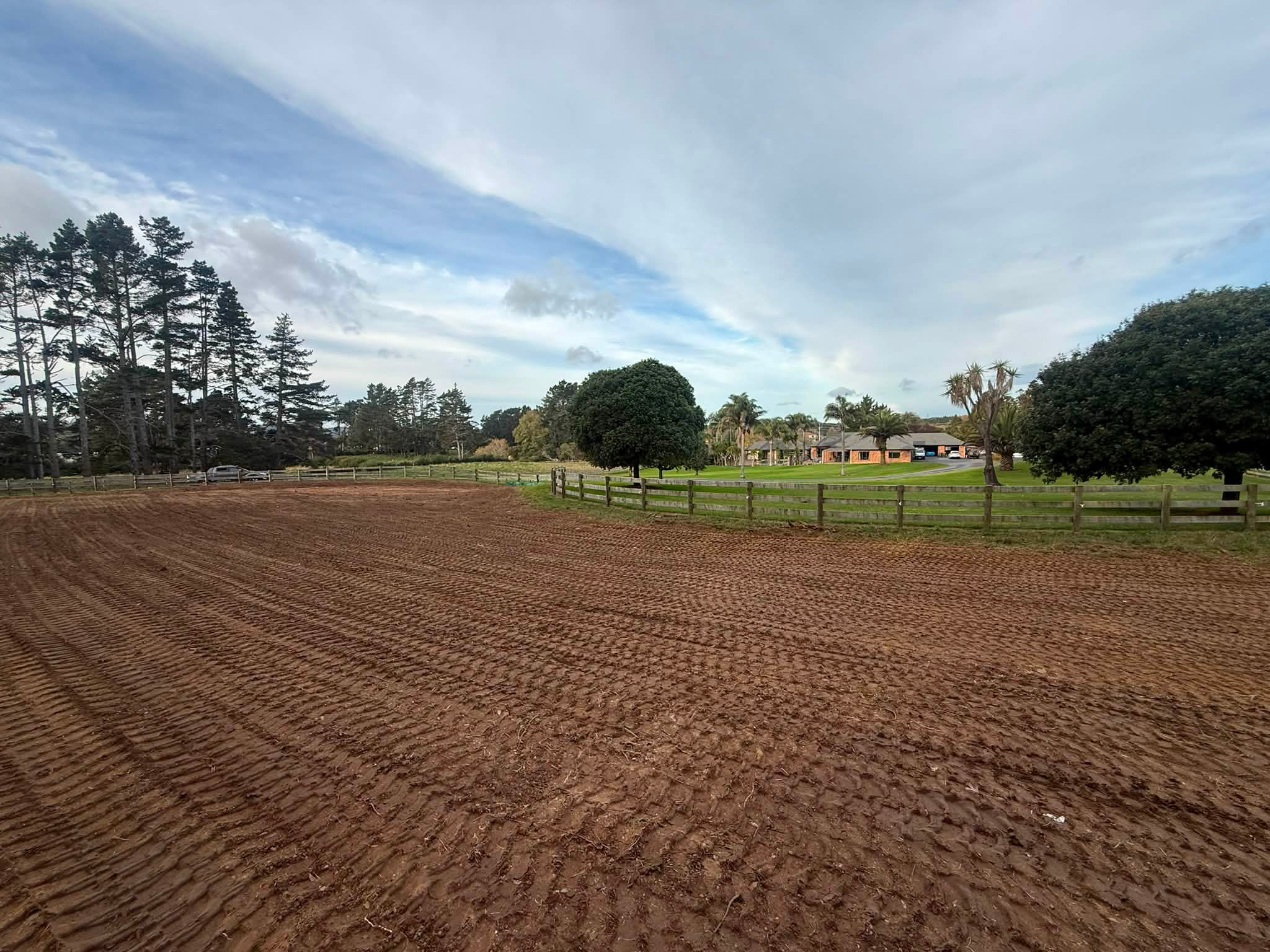 Groundbreak Earthworks Facebook ad: LEVEL YOUR LAND FOR FREE