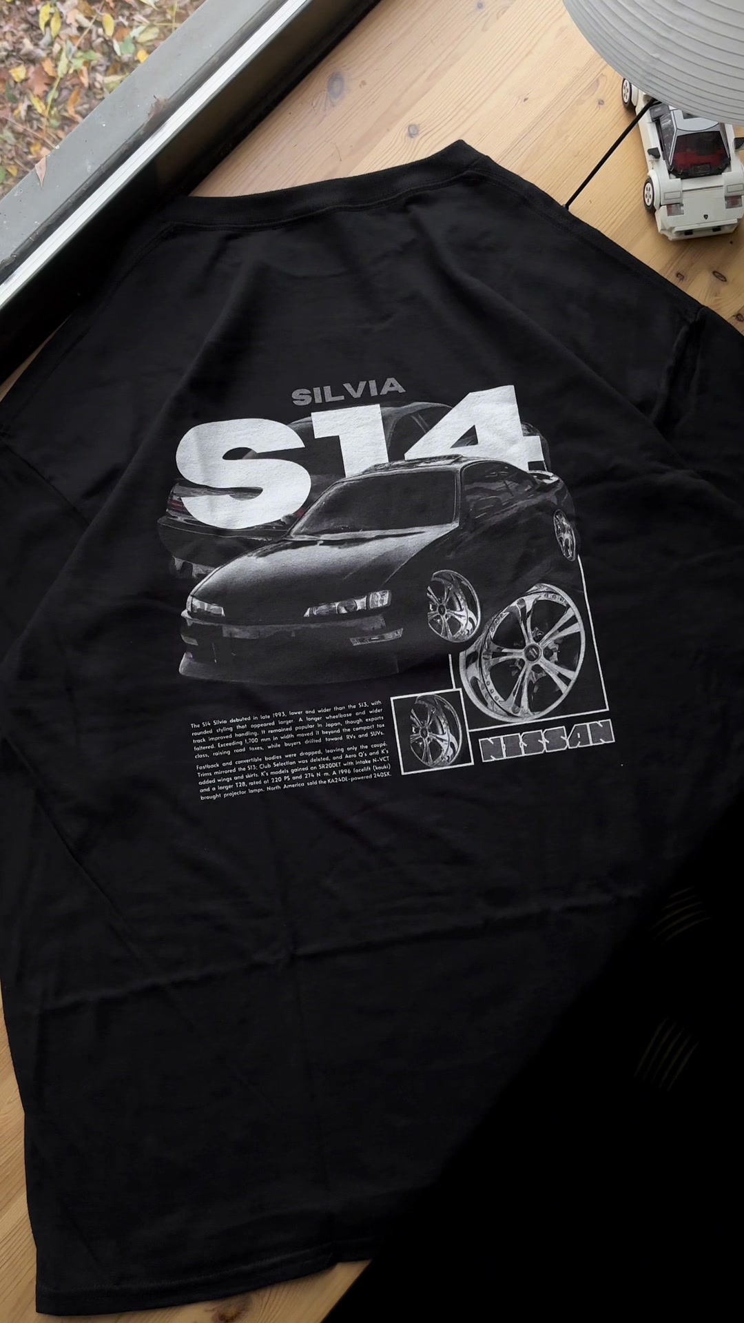 Cargallery.store Facebook ad: Custom Car Clothing