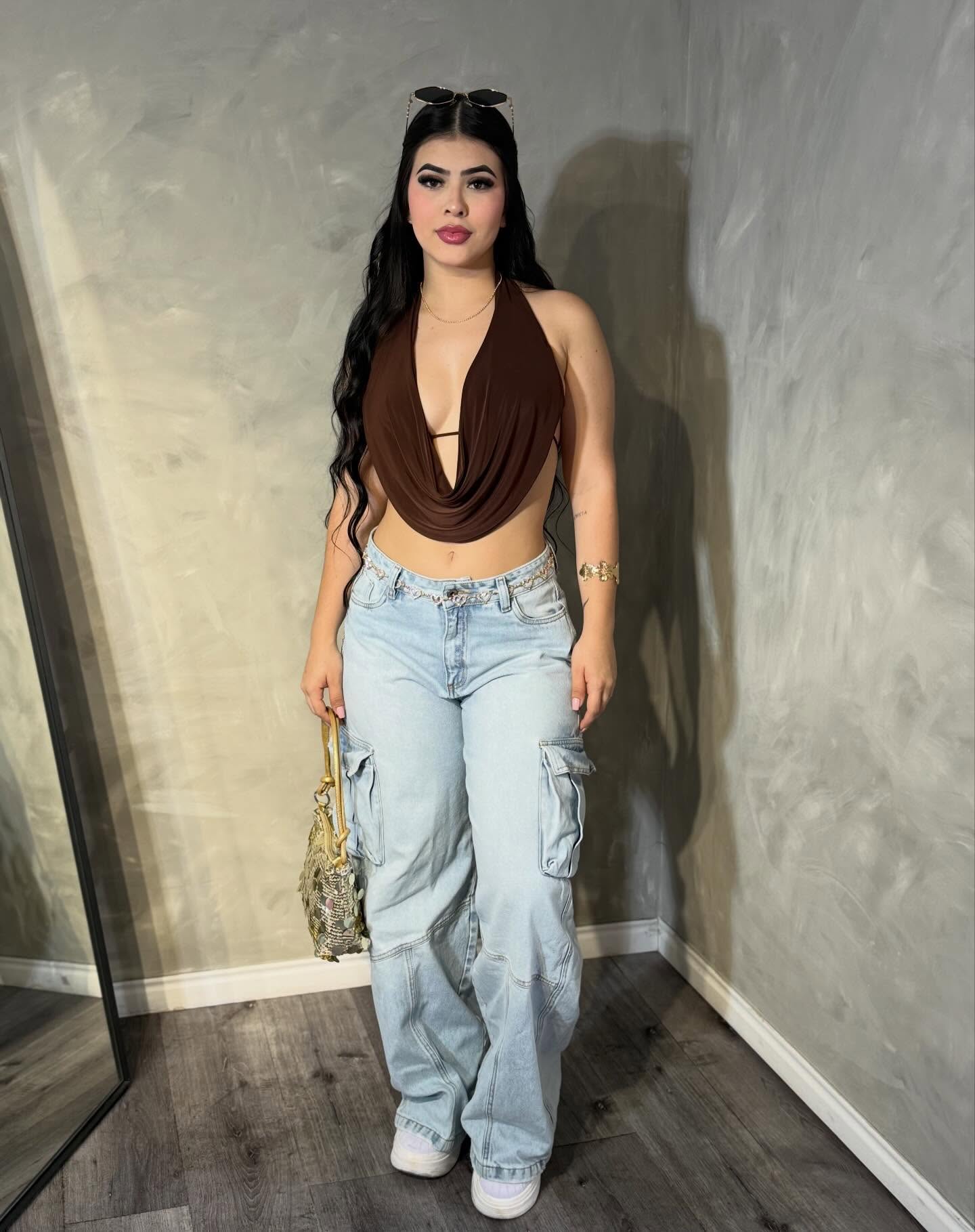 Boutique fashion vss Facebook ad: stock limitado
