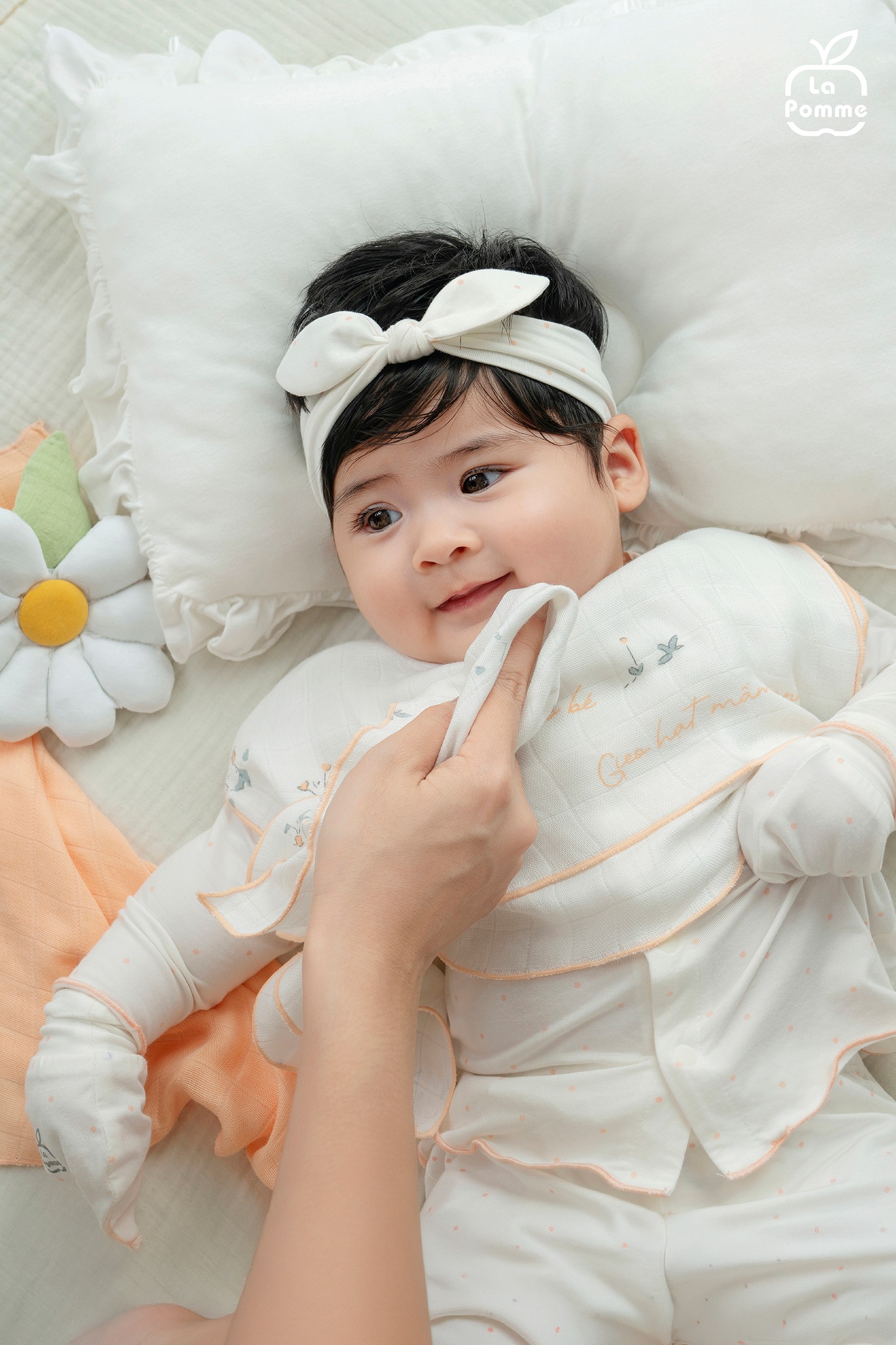 La Pomme - Newborn & Baby Clothes Facebook ad