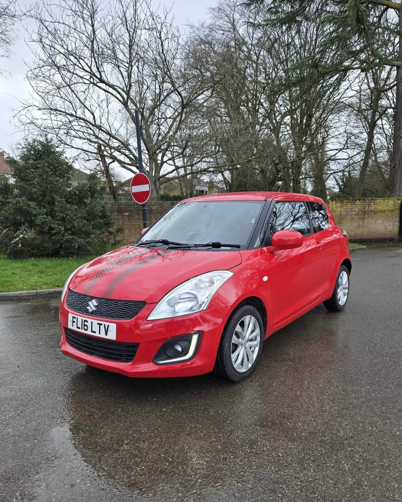 Joe George Facebook ad: 2016 SUZUKI SWIFT SZ3 1.2L PETROL MANUAL 3DR