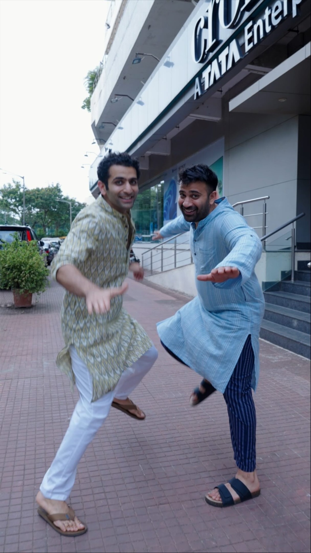 Croma Facebook ad: We did a blindfolded modak making challenge for…