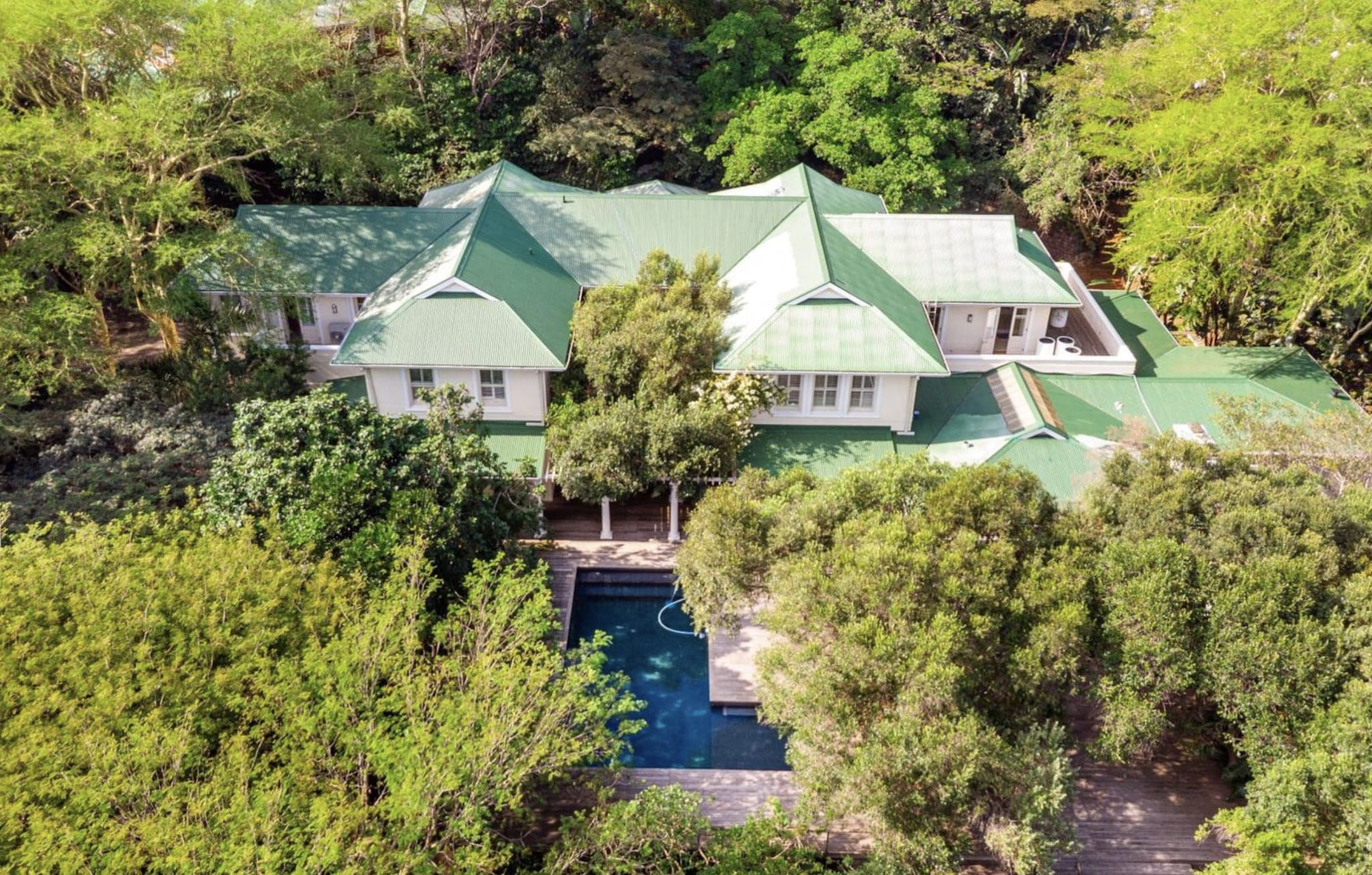 Mount Edgecombe Country Club Estate Facebook ad: Space. Privacy. Timeless design.