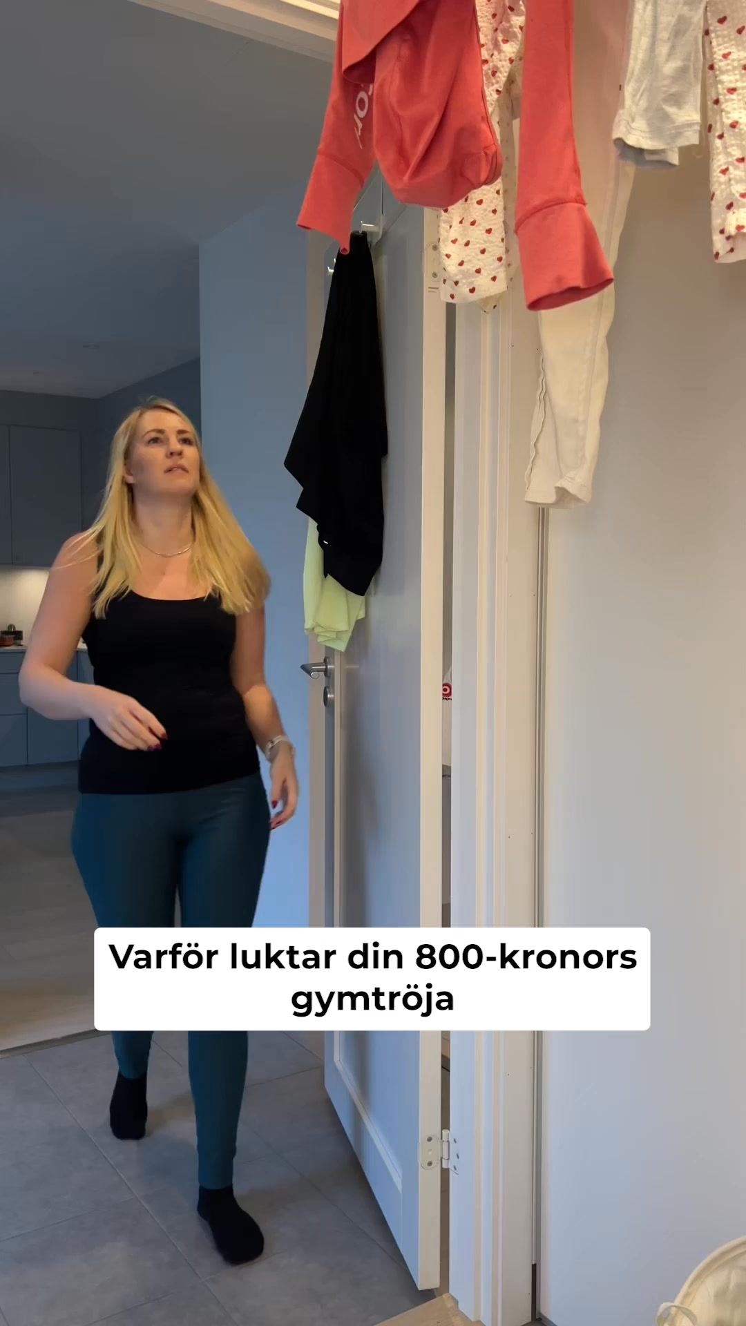 Sunda Facebook ad: Äntligen. Faktiskt fräscha träningskläder.
