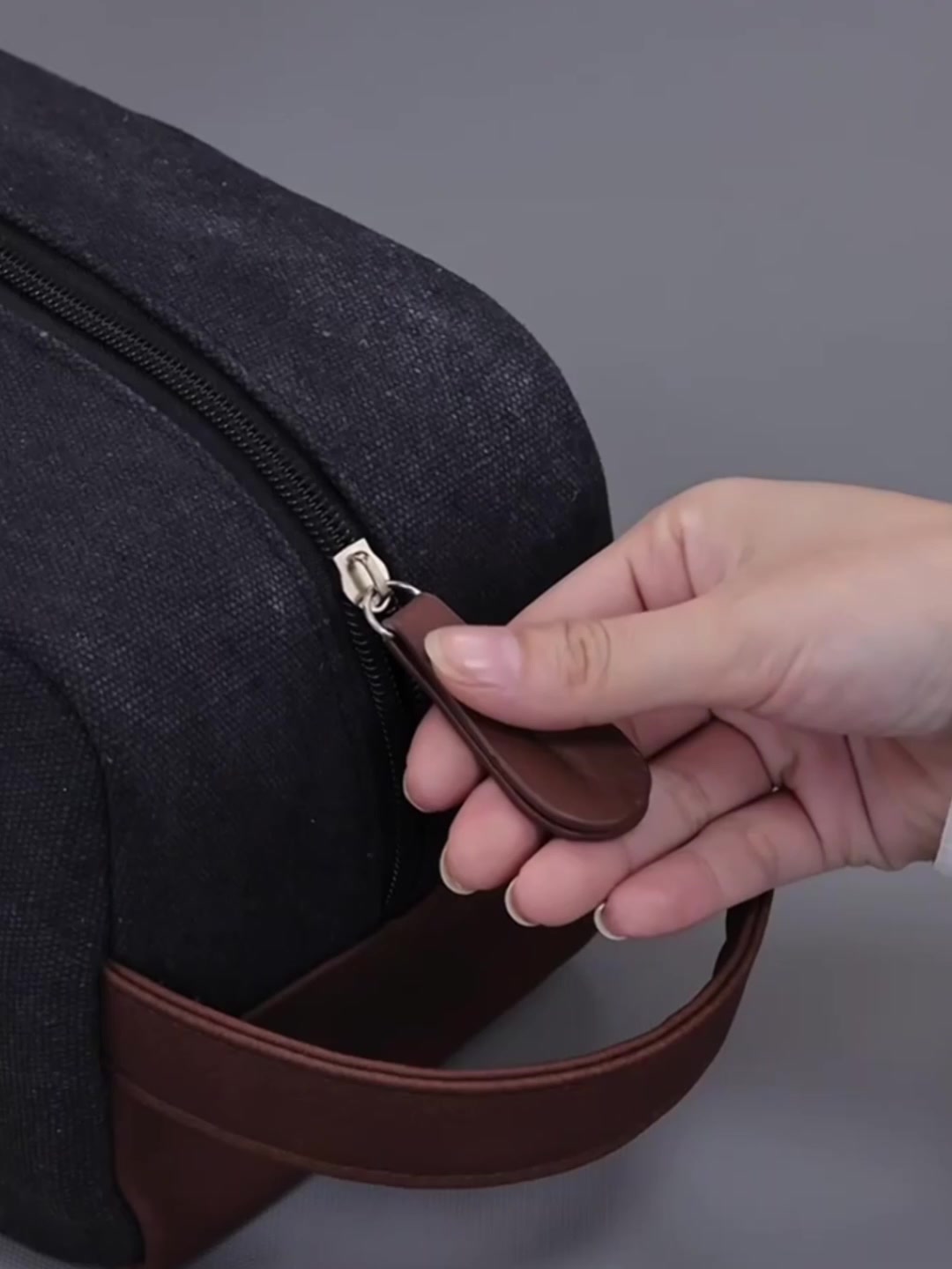 Allshoop Facebook ad: Trousse luxueux Portable pour hommes