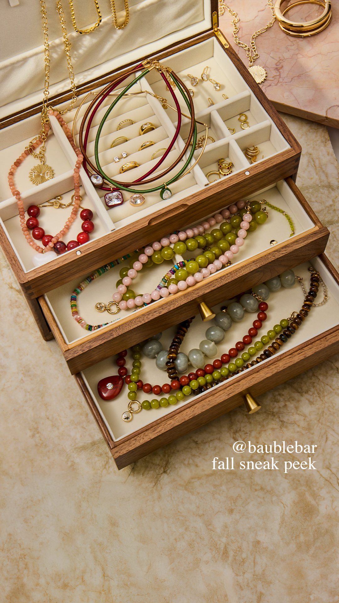 BaubleBar Facebook ad