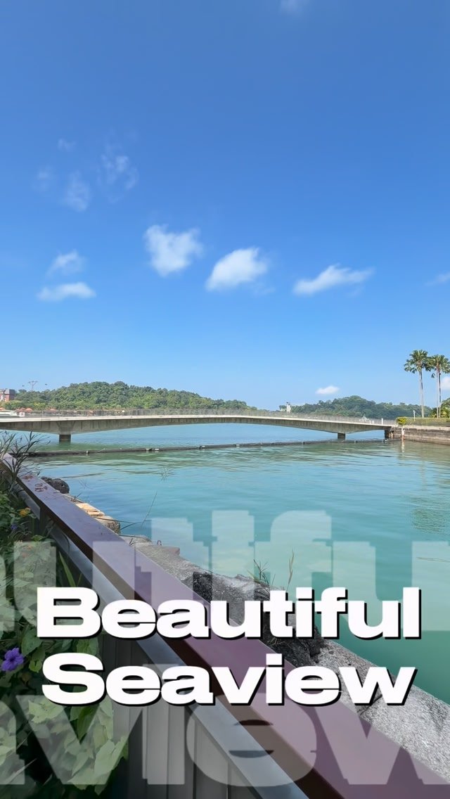 Jay Peck - PropNex Singapore Facebook ad: Seafront living! Modern luxury renovations