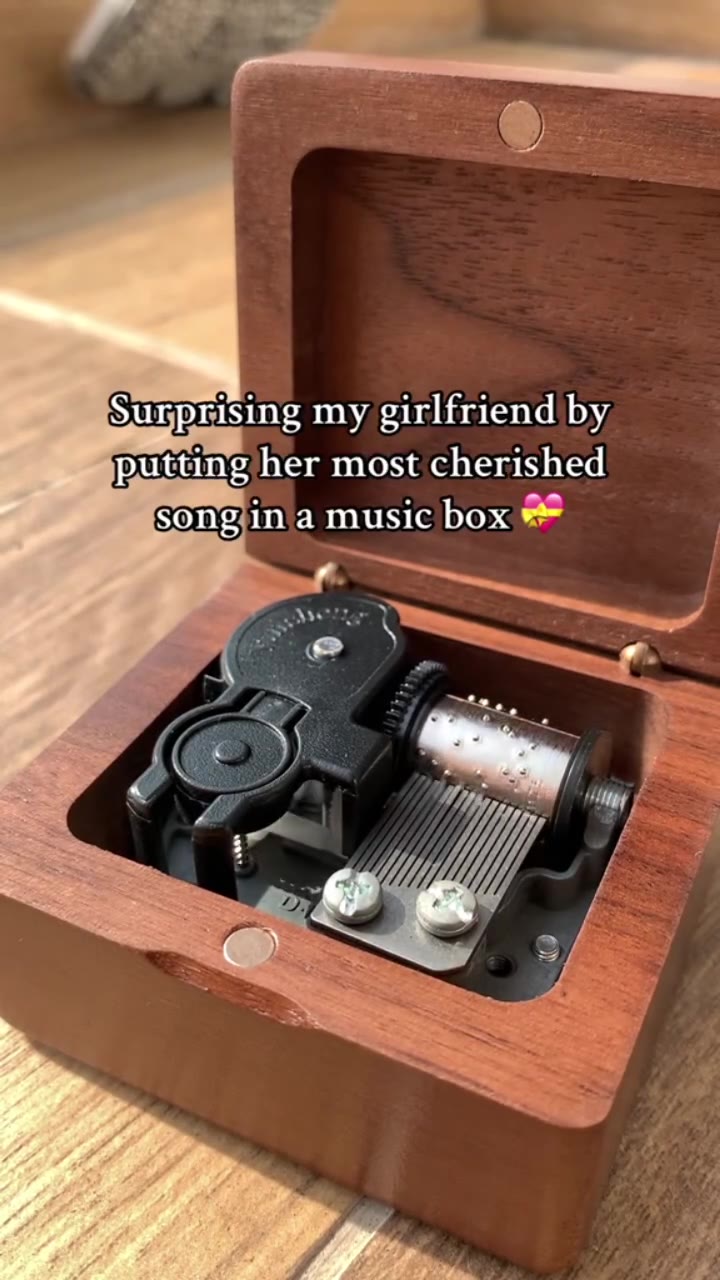 The Music Box Store Facebook ad: Custom Gifts They Won't Forget