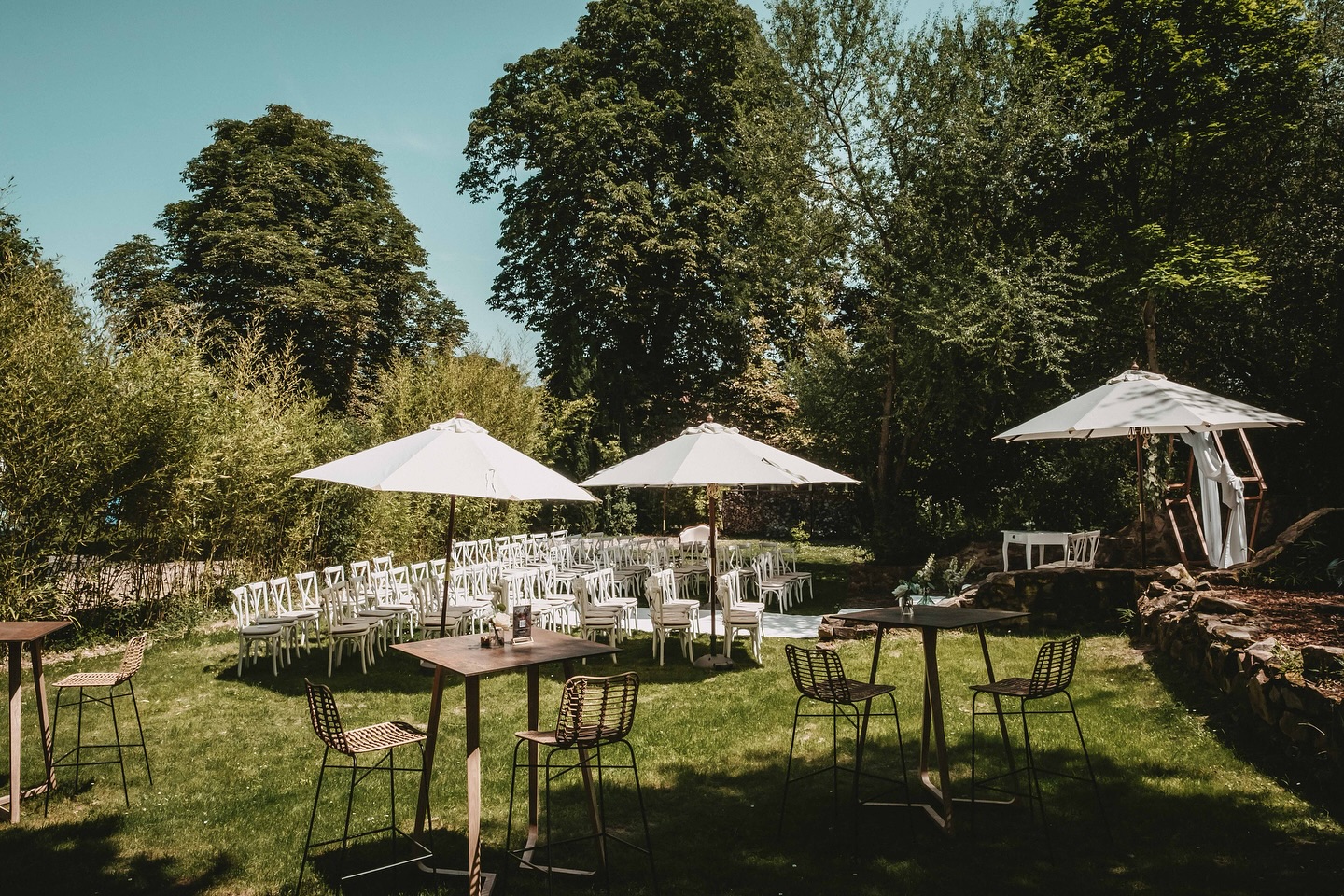 Eventlocation: Das Wasserwerk Facebook ad: Im Juni durften wir die wunderschöne Hochzeit von…