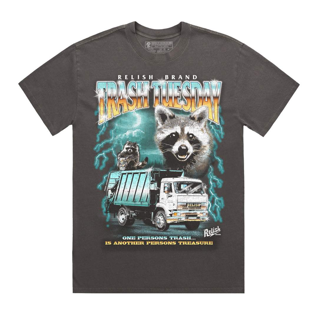 Relish Brand Facebook ad: Chicagoans! The perfect shirt doesn't exi.