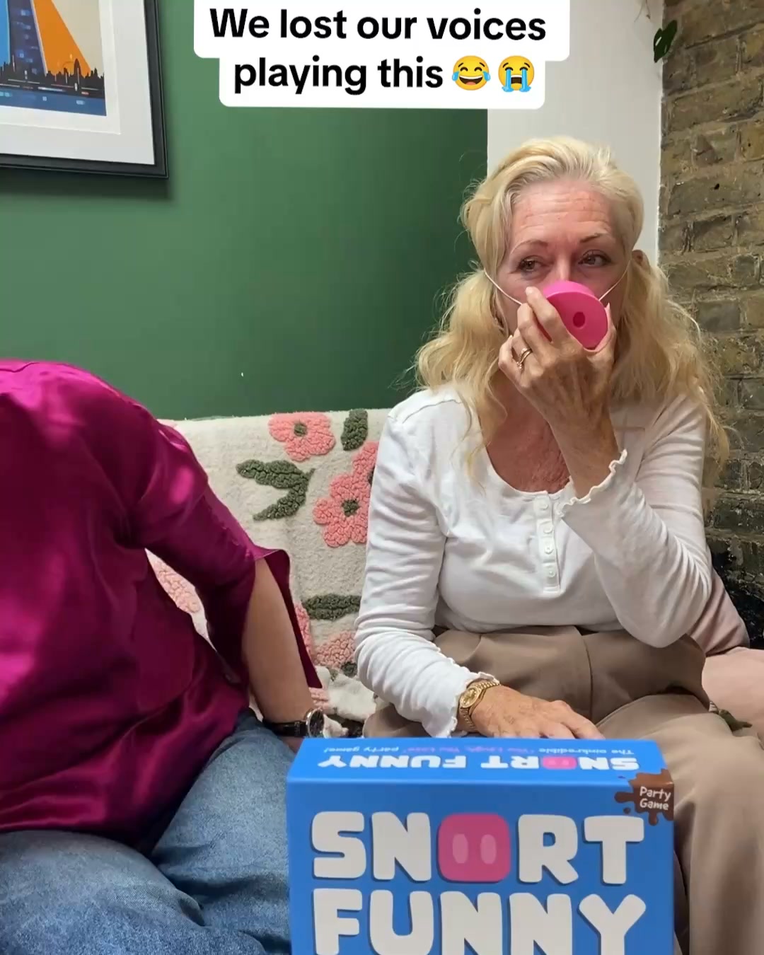 Snort Funny UK Facebook ad: The You-Laugh-You-Lose Party Game