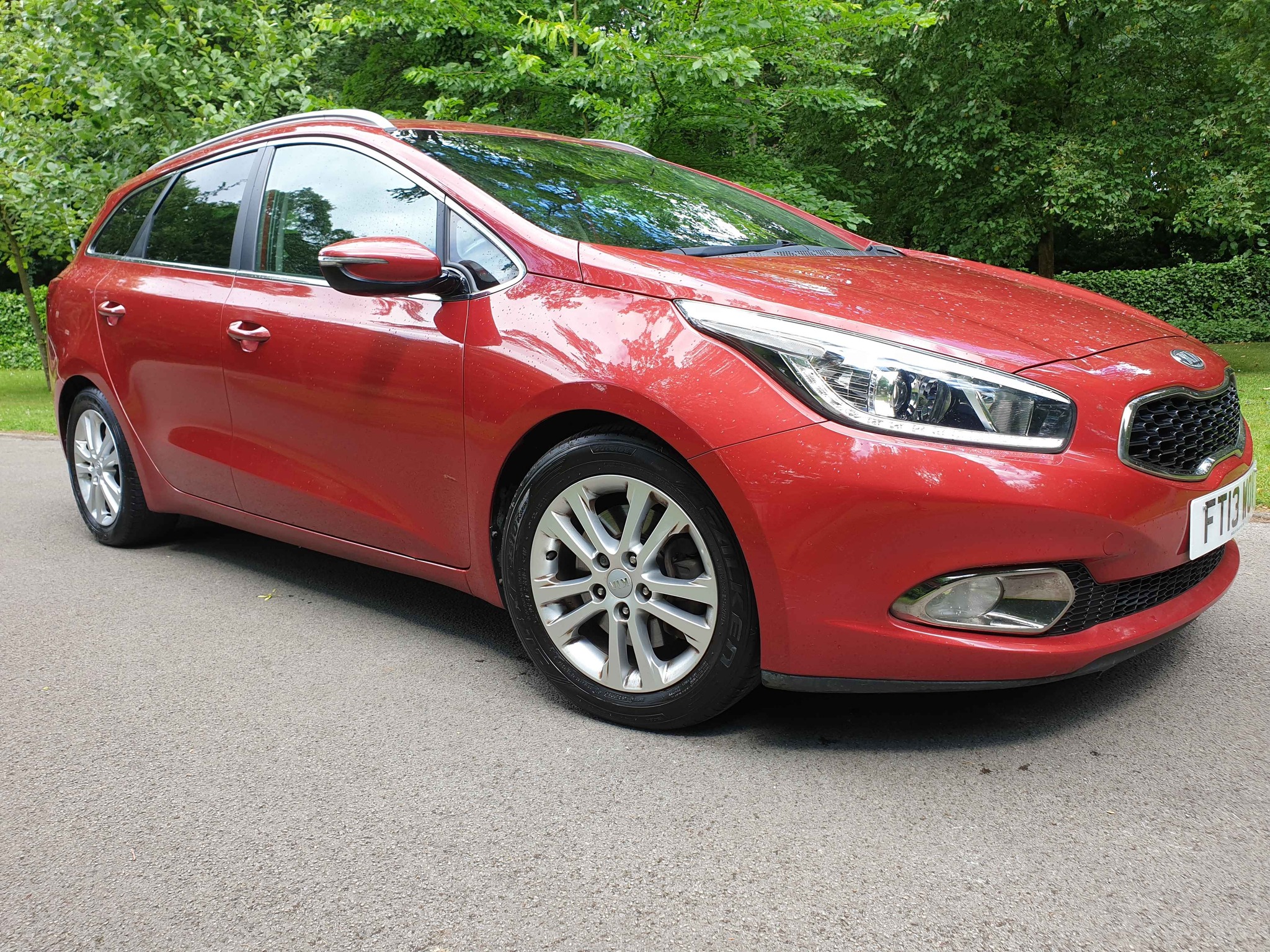 Wani Khalil Facebook ad: 2013 Kia CEE'D 3 ESTATE 1.6 CRDI…