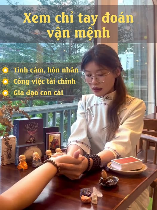 Huyền Tarot - Chỉ tay tướng số Facebook ad