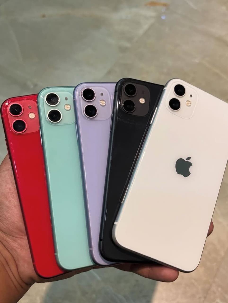Galeri Super Mobile Facebook ad: Ready iphone11 64GB berbagai warna