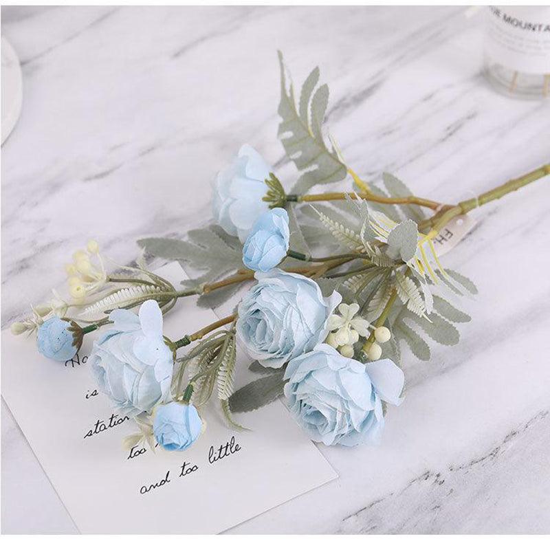 Artificialmerchus Facebook ad: Your flowers are still waiting