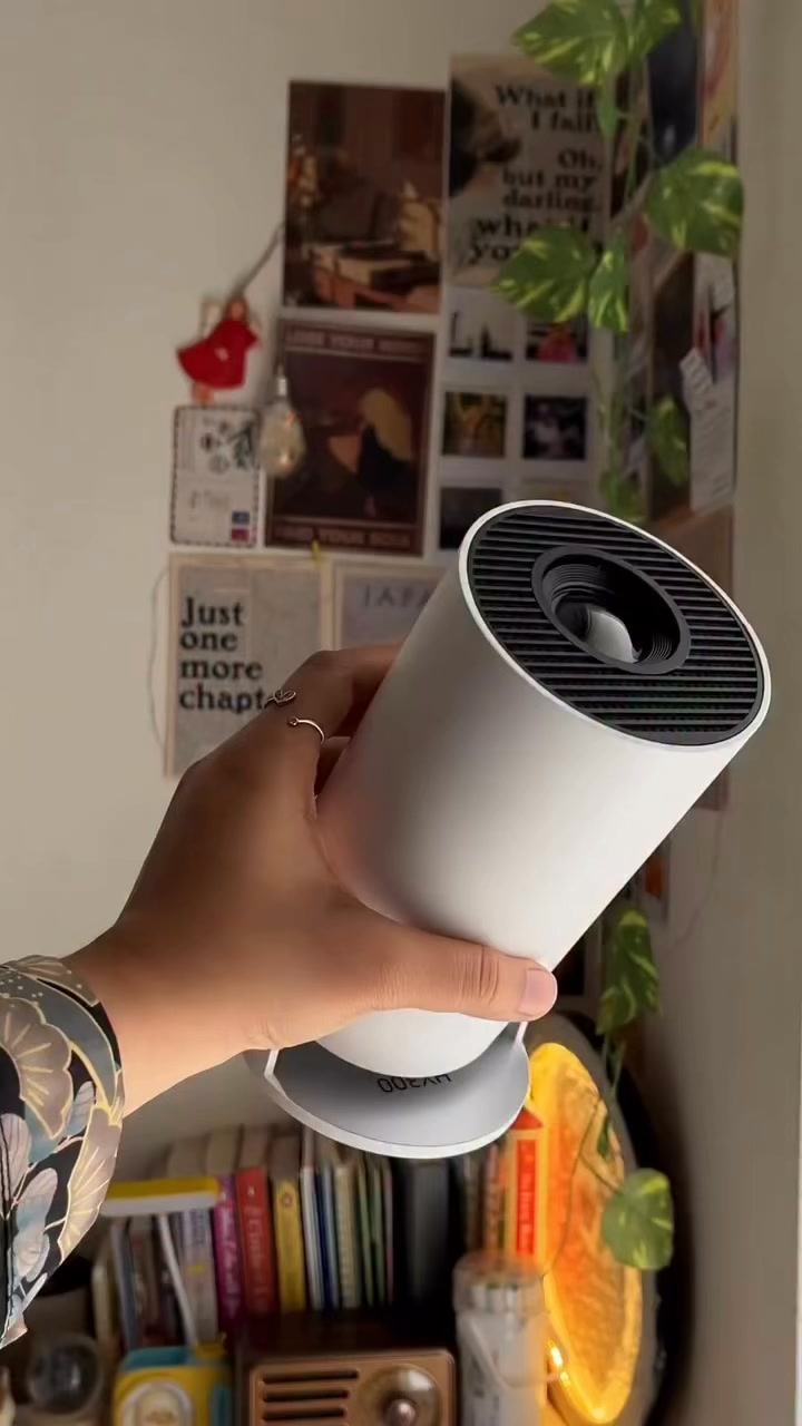 Brand Paradise Store Facebook ad: Smart HD Portable Projector