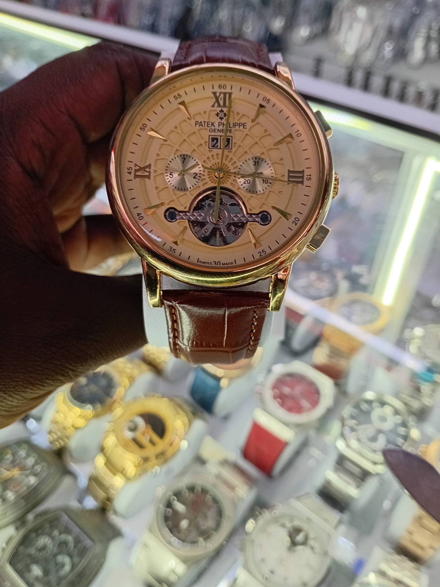 Time quick fix watches and gifts Facebook ad: Buy 2+ watches, get a FREE perfume/body splash!