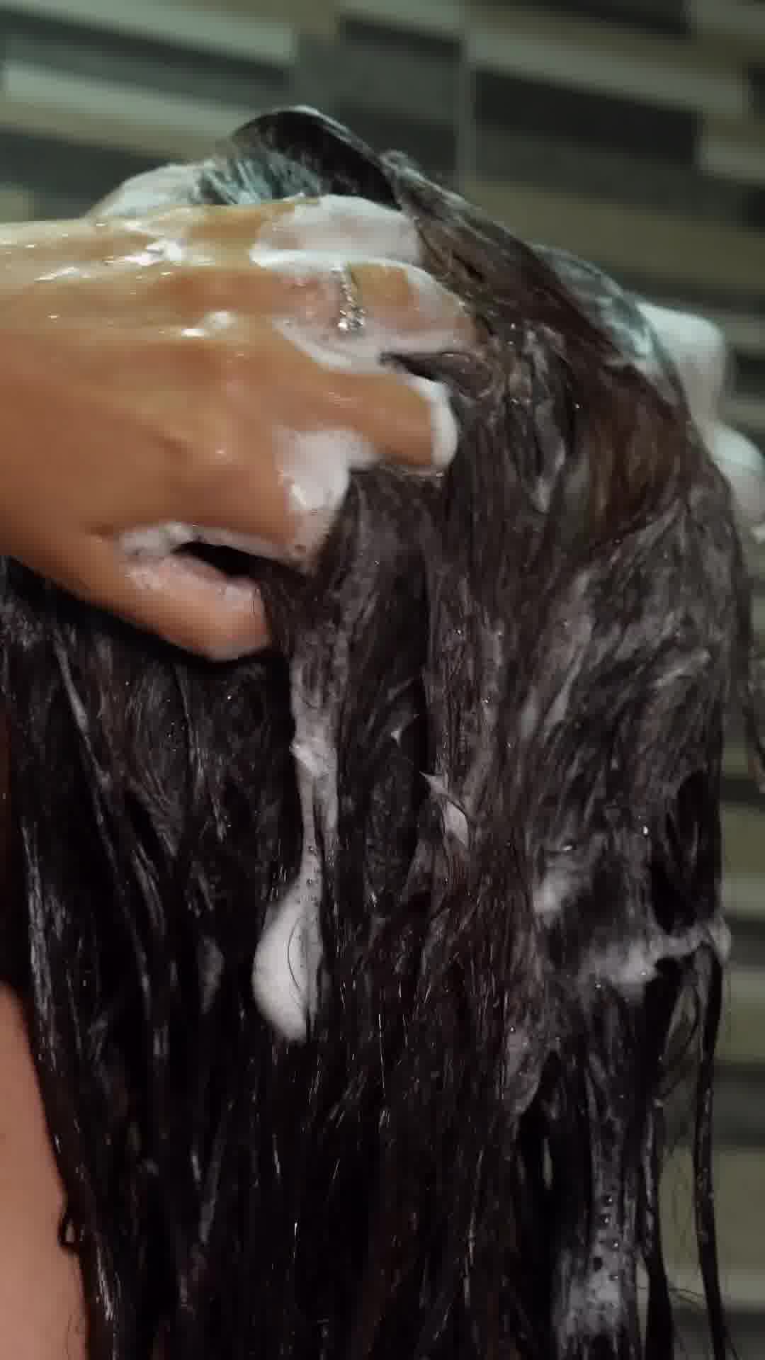 La Receta Facebook ad: Clic y devuelve la vida a tu cabello.