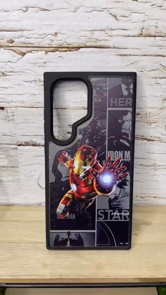 IngenioCel Facebook ad: ¡Diseña tu case como siempre lo soñaste!
