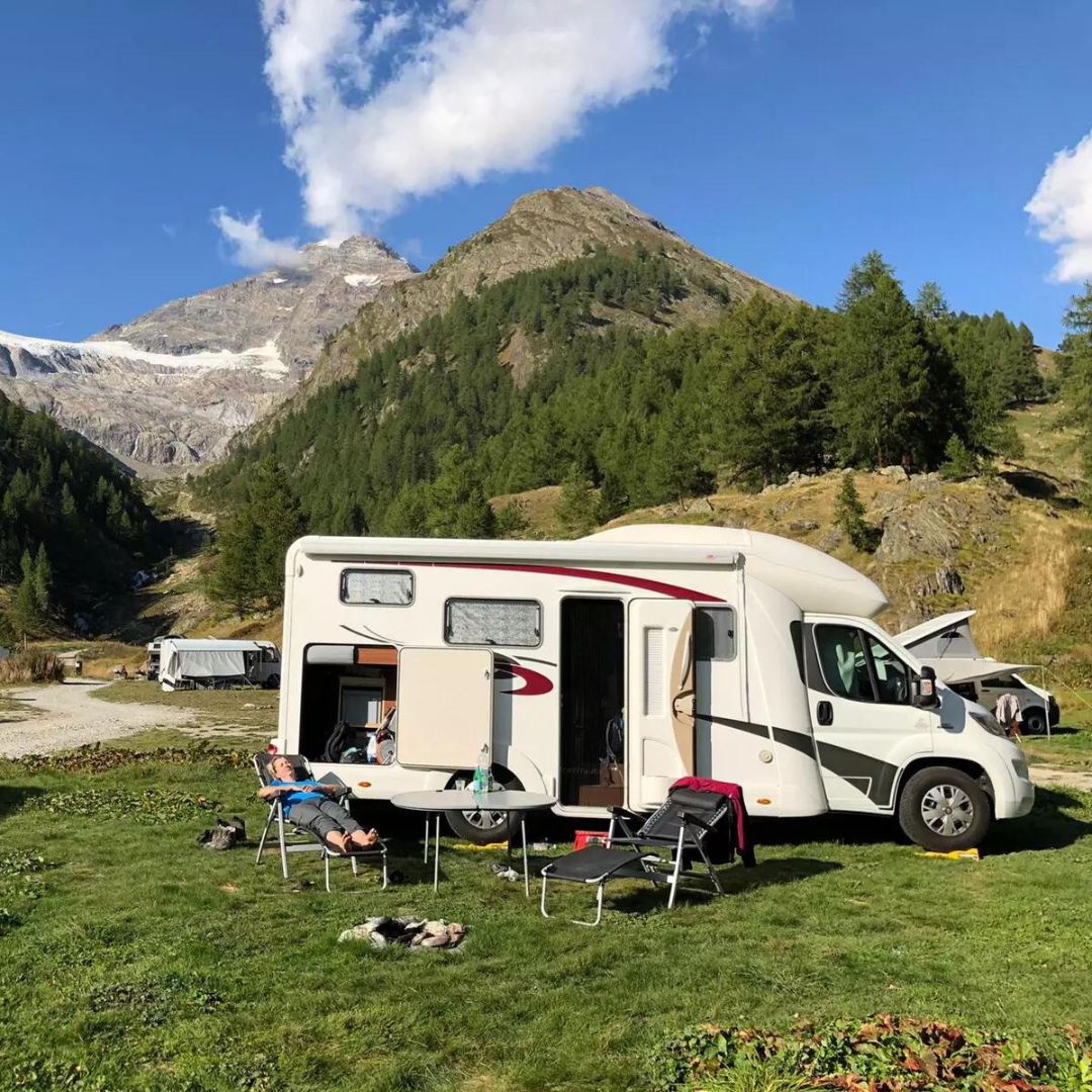 MyCamper Facebook ad: Créez des souvenirs pour la vie!