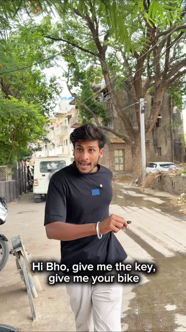 Policybazaar Health Insurance Facebook ad: हरामी मित्र.