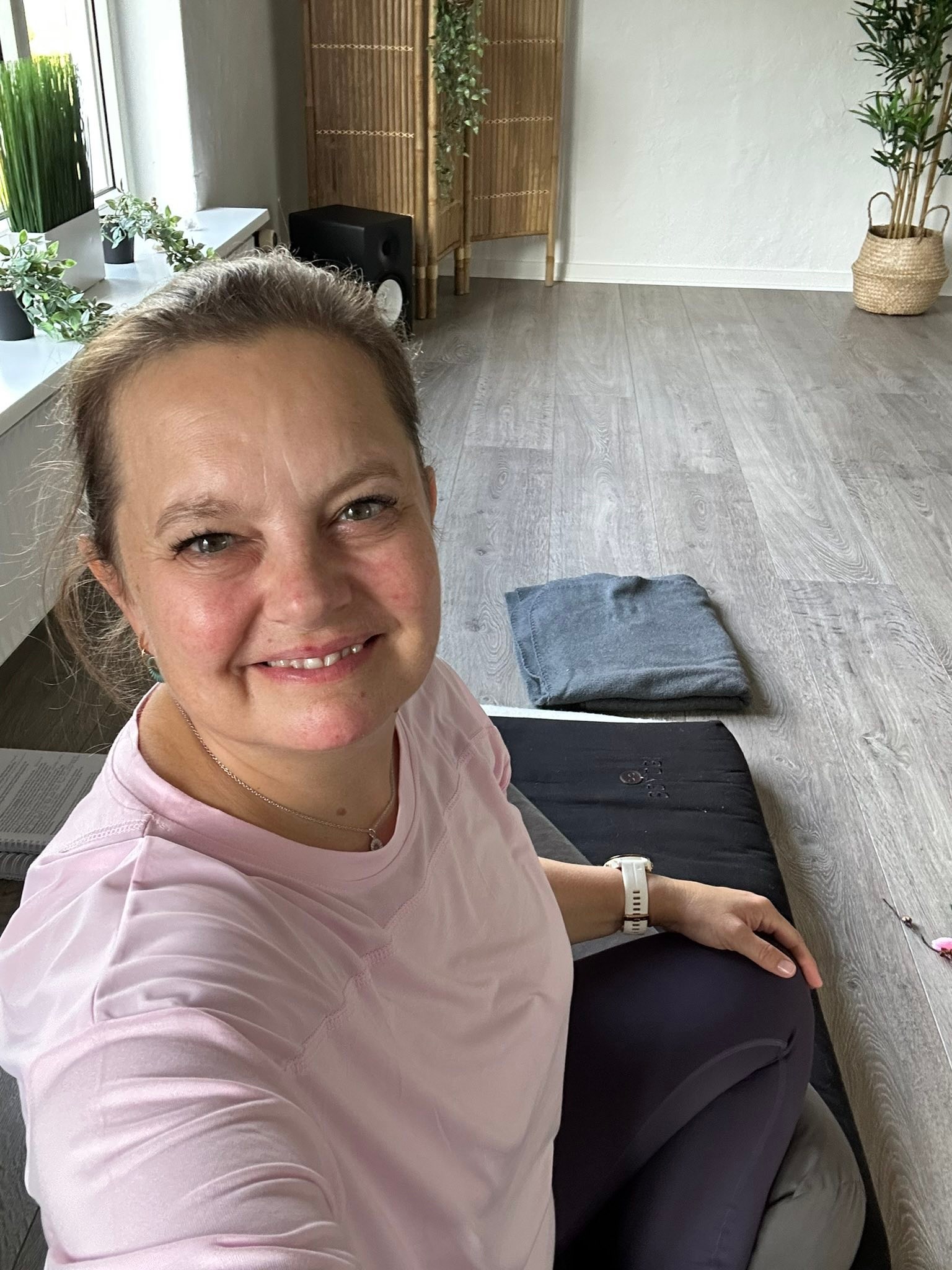 Klinik By Lykke - stress og smerteklinik Facebook ad: Er stress blevet din ufrivillige følgesvend i dit…